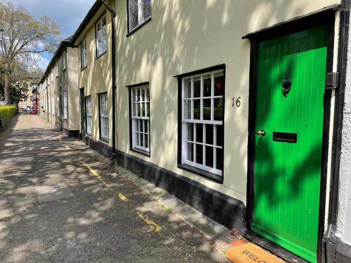Charming Town Centre Character Cottage With Parking Stowmarket Kültér fotó