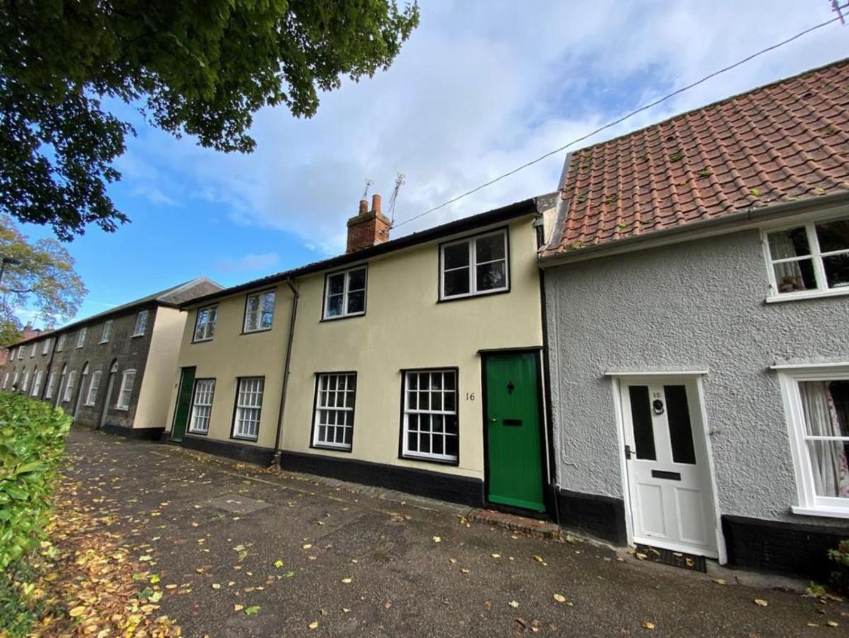 Charming Town Centre Character Cottage With Parking Stowmarket Kültér fotó